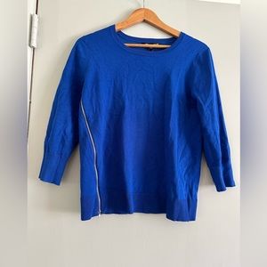 NWT Cable and Gauge royal blue scoop neck  sweater with side sided that works!